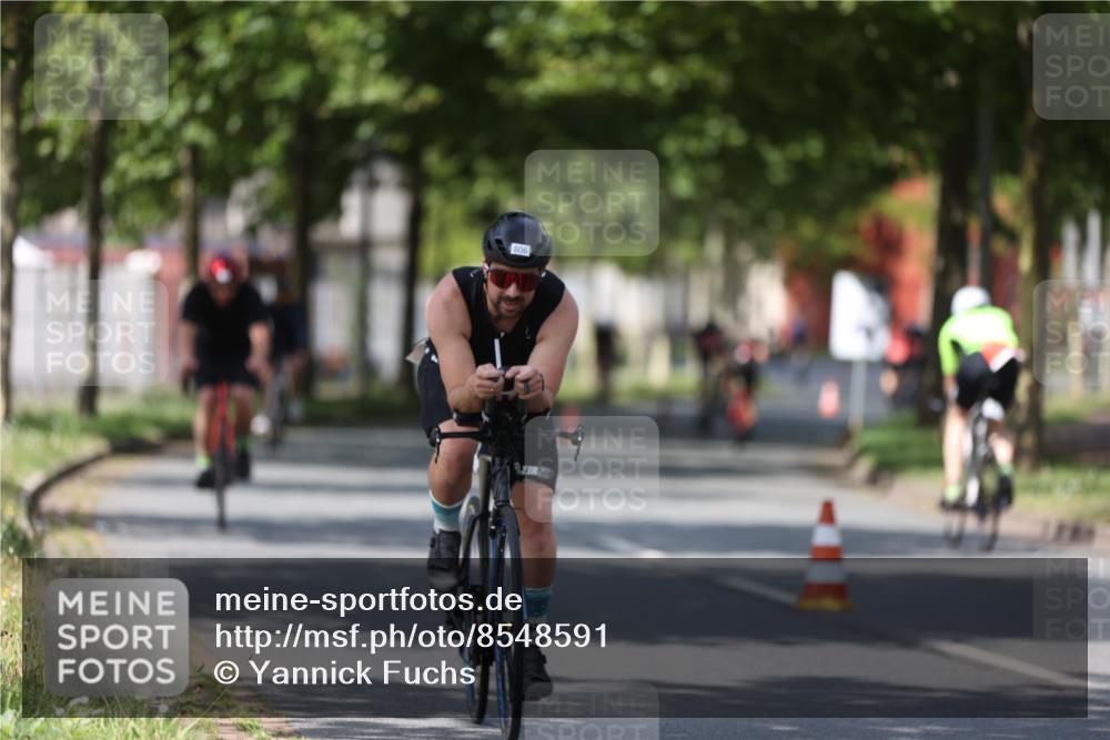 10.08.2025 - GEWOBA Citytriathlon Bremen Yannick Fuchs http://msf.ph/oto/8548591 10.08.2025 12:14:36 Radfahren 632, 681, 708, 735, 736, 738, 806, 838, 888 meine-sportfotos.de