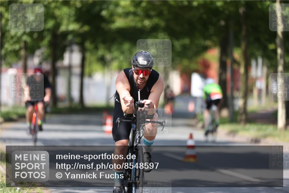 10.08.2025 - GEWOBA Citytriathlon Bremen Yannick Fuchs http://msf.ph/oto/8548597 10.08.2025 12:14:36 Radfahren 632, 681, 708, 735, 736, 738, 806, 838, 888 meine-sportfotos.de