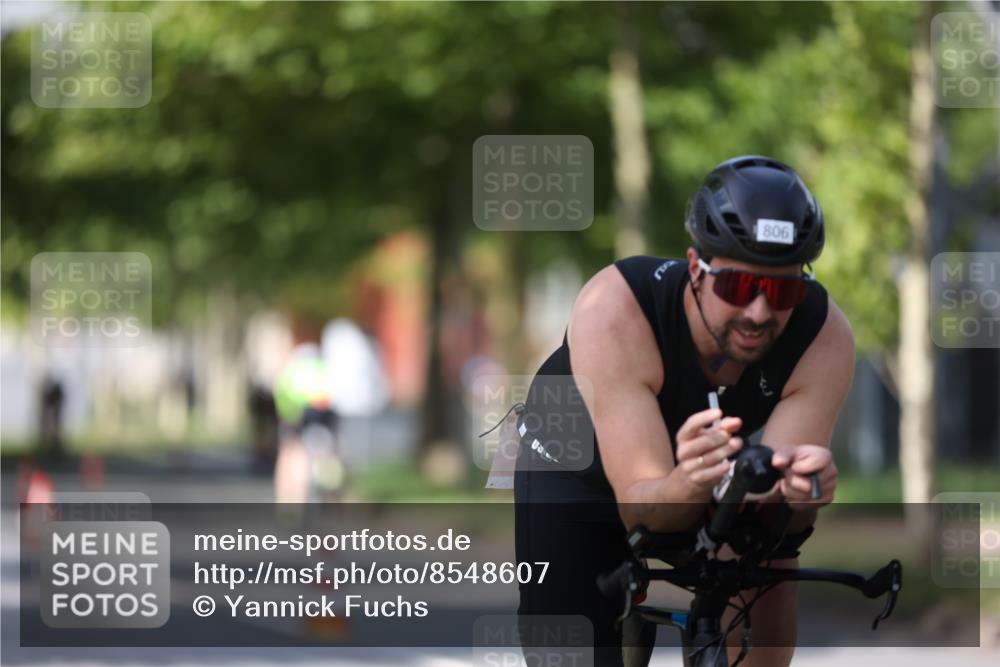 10.08.2025 - GEWOBA Citytriathlon Bremen Yannick Fuchs http://msf.ph/oto/8548607 10.08.2025 12:14:37 Radfahren 632, 681, 708, 735, 736, 738, 806, 838, 888 meine-sportfotos.de