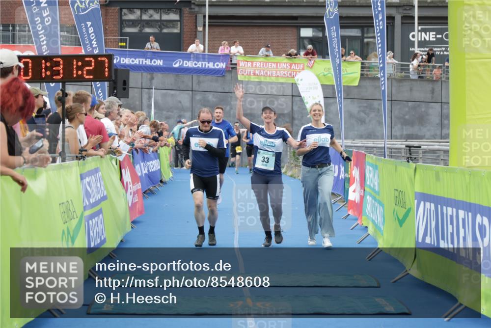 10.08.2025 - GEWOBA Citytriathlon Bremen H.Heesch http://msf.ph/oto/8548608 10.08.2025 11:35:09 Ziel 33, 69 meine-sportfotos.de