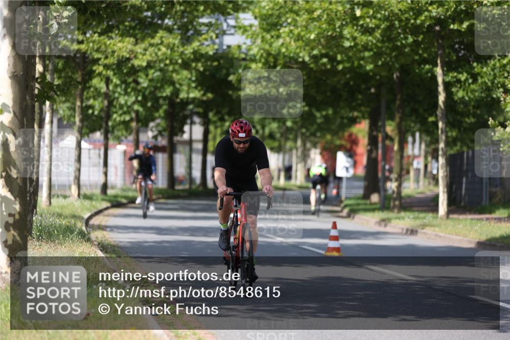 10.08.2025 - GEWOBA Citytriathlon Bremen Yannick Fuchs http://msf.ph/oto/8548615 10.08.2025 12:14:38 Radfahren 632, 681, 708, 735, 736, 738, 806, 838, 888 meine-sportfotos.de
