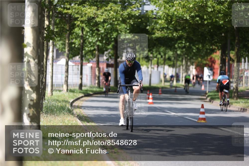 10.08.2025 - GEWOBA Citytriathlon Bremen Yannick Fuchs http://msf.ph/oto/8548628 10.08.2025 12:14:41 Radfahren 632, 635, 657, 681, 735, 736, 738, 806, 838, 895 meine-sportfotos.de