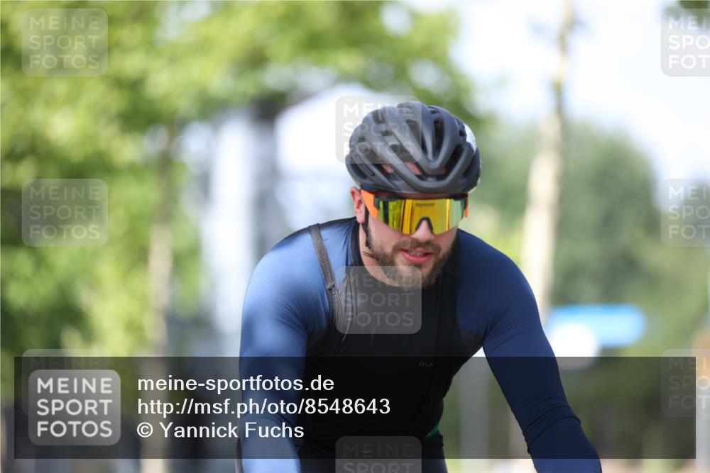 10.08.2025 - GEWOBA Citytriathlon Bremen Yannick Fuchs http://msf.ph/oto/8548643 10.08.2025 12:14:43 Radfahren 632, 635, 657, 736, 738, 806, 838, 857, 895, 897 meine-sportfotos.de