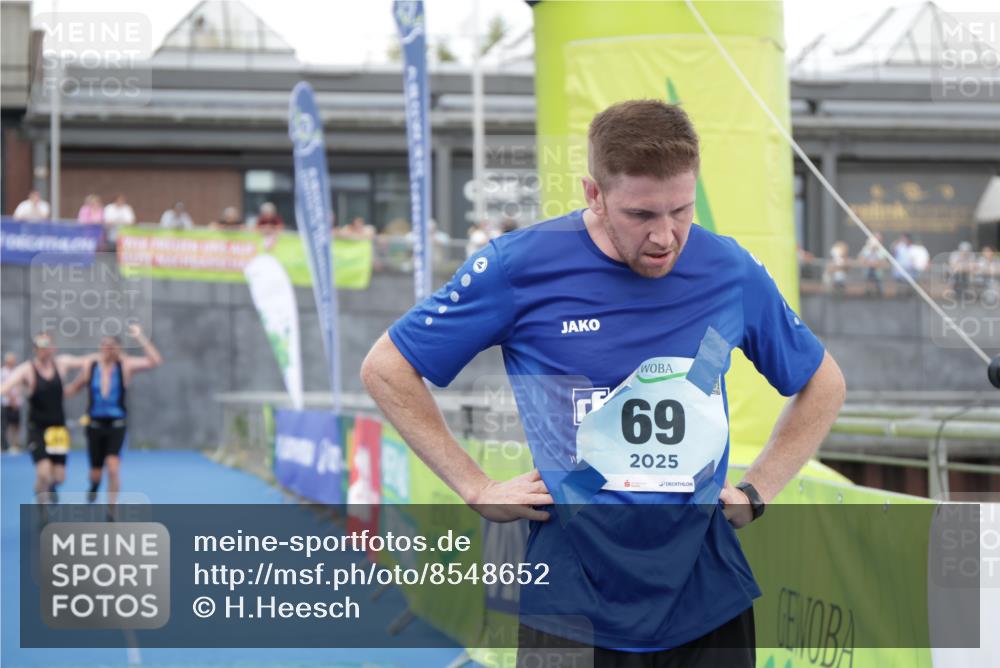 10.08.2025 - GEWOBA Citytriathlon Bremen H.Heesch http://msf.ph/oto/8548652 10.08.2025 11:35:16 Ziel 33, 69 meine-sportfotos.de