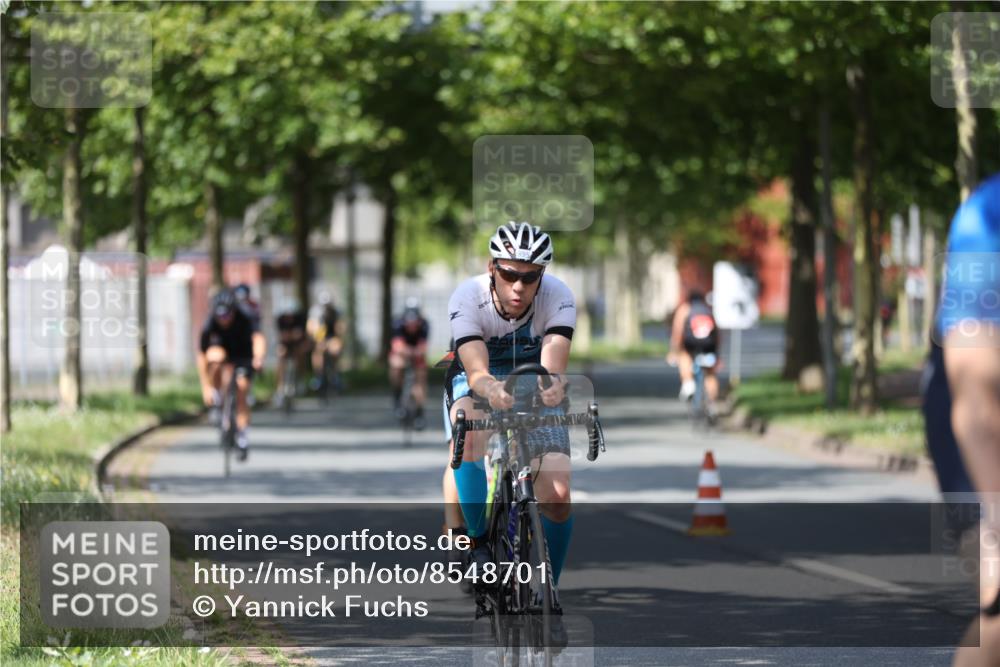 10.08.2025 - GEWOBA Citytriathlon Bremen Yannick Fuchs http://msf.ph/oto/8548701 10.08.2025 12:14:52 Radfahren 551, 627, 632, 635, 657, 736, 826, 838, 857, 895, 897, 1020 meine-sportfotos.de