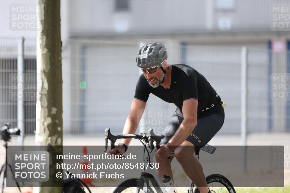 10.08.2025 - GEWOBA Citytriathlon Bremen Yannick Fuchs http://msf.ph/oto/8548730 10.08.2025 13:17:05 Radfahren 602, 720, 802, 870, 921 meine-sportfotos.de