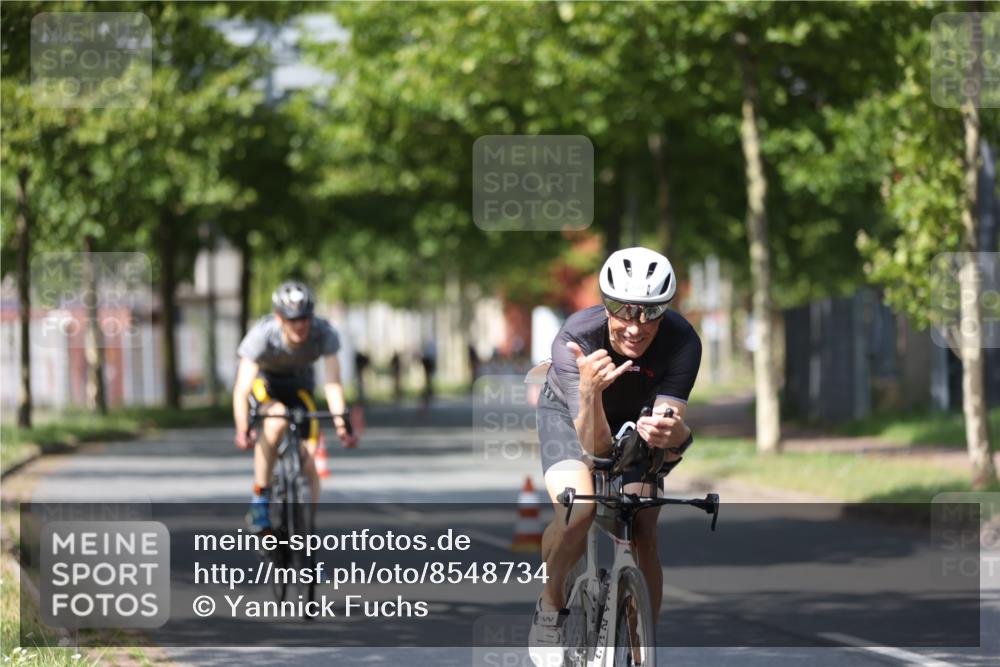 10.08.2025 - GEWOBA Citytriathlon Bremen Yannick Fuchs http://msf.ph/oto/8548734 10.08.2025 12:14:58 Radfahren 551, 627, 635, 657, 736, 753, 826, 857, 895, 897, 959, 1011, 1020 meine-sportfotos.de