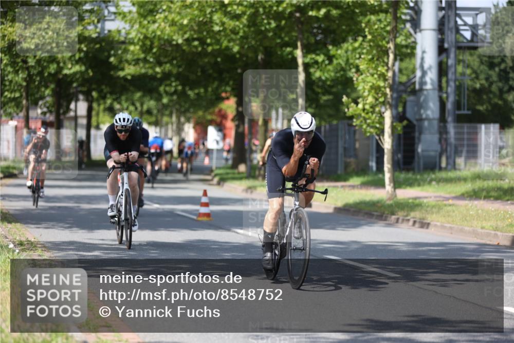 10.08.2025 - GEWOBA Citytriathlon Bremen Yannick Fuchs http://msf.ph/oto/8548752 10.08.2025 12:15:06 Radfahren 551, 564, 627, 657, 753, 826, 852, 857, 876, 897, 947, 959, 1011, 1020 meine-sportfotos.de