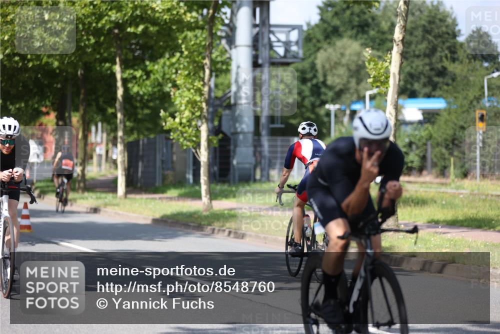 10.08.2025 - GEWOBA Citytriathlon Bremen Yannick Fuchs http://msf.ph/oto/8548760 10.08.2025 12:15:06 Radfahren 551, 564, 627, 657, 753, 826, 852, 857, 876, 897, 947, 959, 1011, 1020 meine-sportfotos.de