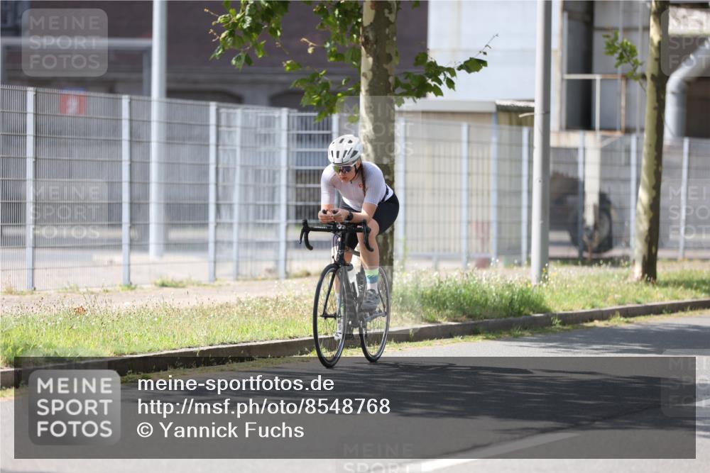 10.08.2025 - GEWOBA Citytriathlon Bremen Yannick Fuchs http://msf.ph/oto/8548768 10.08.2025 13:17:19 Radfahren 602, 720, 910, 921, 1018 meine-sportfotos.de