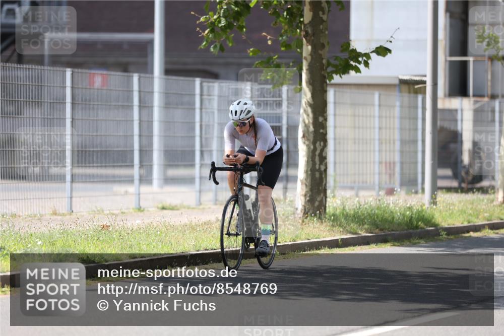 10.08.2025 - GEWOBA Citytriathlon Bremen Yannick Fuchs http://msf.ph/oto/8548769 10.08.2025 13:17:19 Radfahren 602, 720, 910, 921, 1018 meine-sportfotos.de