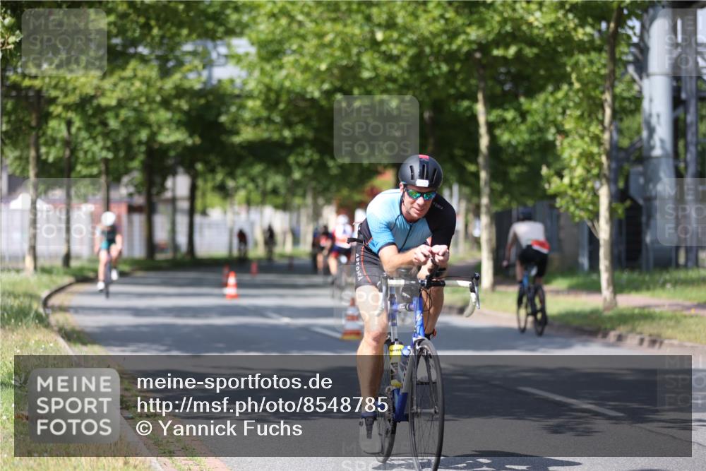 10.08.2025 - GEWOBA Citytriathlon Bremen Yannick Fuchs http://msf.ph/oto/8548785 10.08.2025 12:15:09 Radfahren 551, 564, 591, 627, 753, 826, 852, 876, 947, 959, 1011, 1020 meine-sportfotos.de