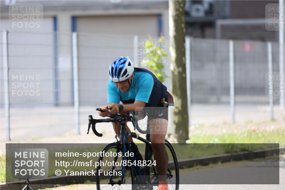 10.08.2025 - GEWOBA Citytriathlon Bremen Yannick Fuchs http://msf.ph/oto/8548824 10.08.2025 13:17:36 Radfahren 567, 825, 853, 1018 meine-sportfotos.de