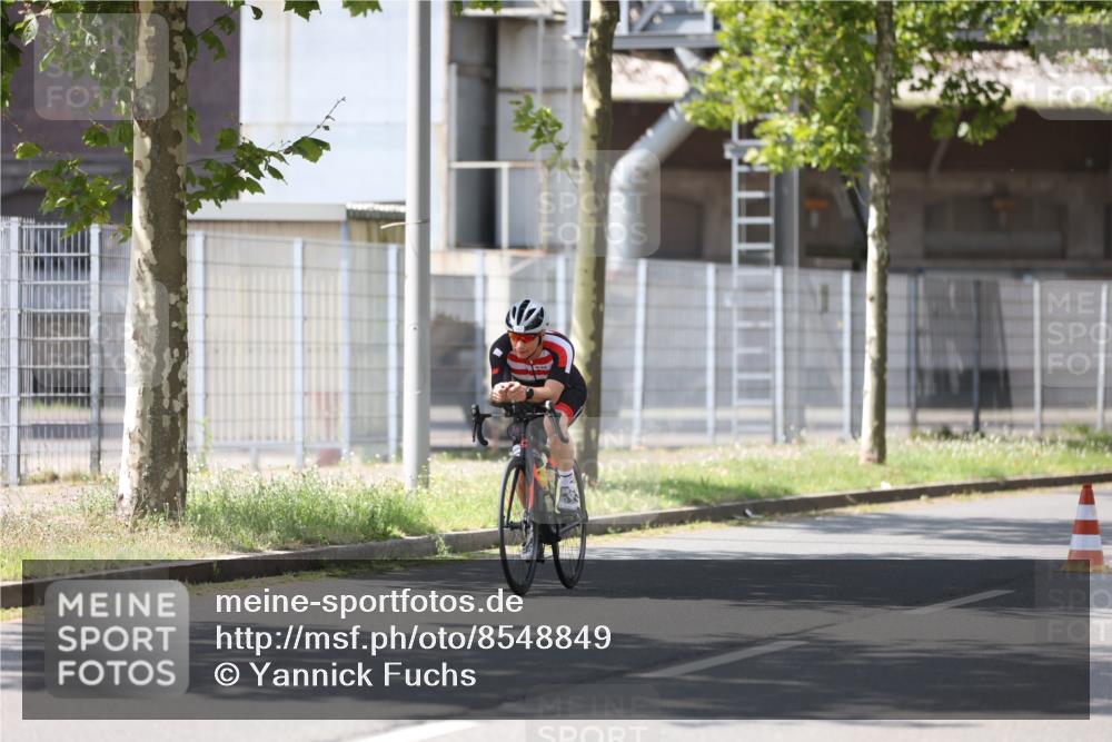 10.08.2025 - GEWOBA Citytriathlon Bremen Yannick Fuchs http://msf.ph/oto/8548849 10.08.2025 13:17:45 Radfahren 567, 825, 853 meine-sportfotos.de