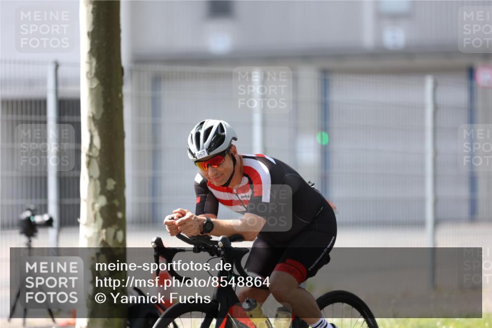 10.08.2025 - GEWOBA Citytriathlon Bremen Yannick Fuchs http://msf.ph/oto/8548864 10.08.2025 13:17:48 Radfahren 567 meine-sportfotos.de