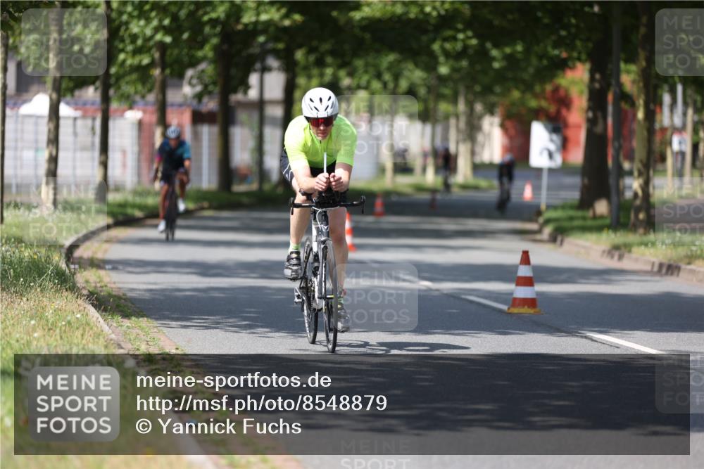 10.08.2025 - GEWOBA Citytriathlon Bremen Yannick Fuchs http://msf.ph/oto/8548879 10.08.2025 12:15:29 Radfahren 591, 641, 643, 834, 858, 876 meine-sportfotos.de