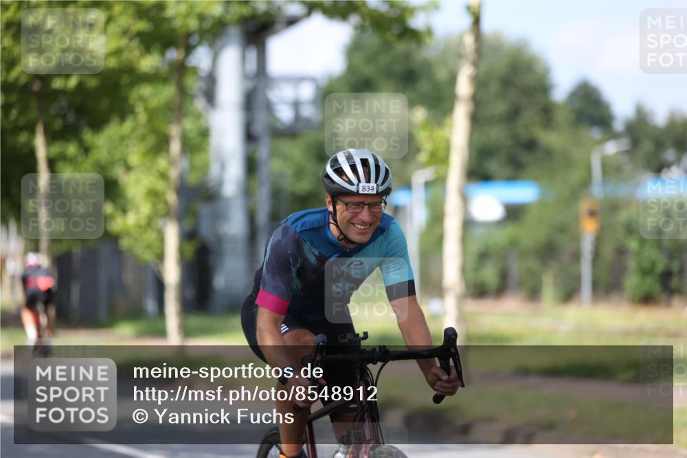 10.08.2025 - GEWOBA Citytriathlon Bremen Yannick Fuchs http://msf.ph/oto/8548912 10.08.2025 12:15:34 Radfahren 626, 641, 643, 834, 858 meine-sportfotos.de