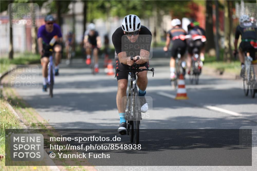 10.08.2025 - GEWOBA Citytriathlon Bremen Yannick Fuchs http://msf.ph/oto/8548938 10.08.2025 12:15:45 Radfahren 600, 626, 641, 682, 715, 836, 839, 840, 859, 891, 1016, 1022 meine-sportfotos.de