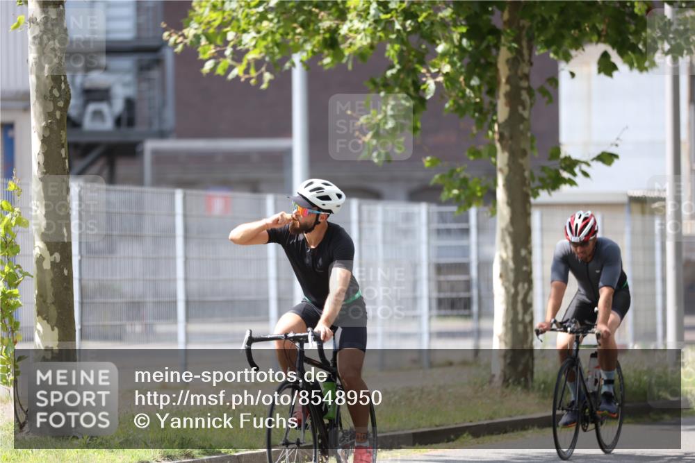 10.08.2025 - GEWOBA Citytriathlon Bremen Yannick Fuchs http://msf.ph/oto/8548950 10.08.2025 13:19:01 Radfahren 671, 709, 726, 899, 975 meine-sportfotos.de