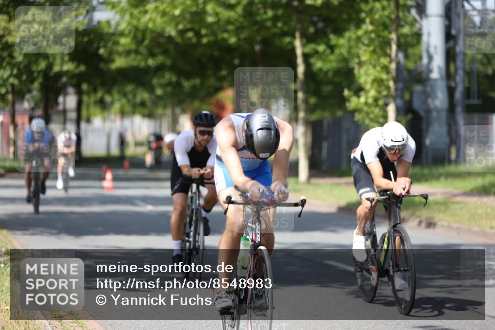 10.08.2025 - GEWOBA Citytriathlon Bremen Yannick Fuchs http://msf.ph/oto/8548983 10.08.2025 12:15:51 Radfahren 600, 626, 641, 682, 686, 707, 715, 824, 836, 839, 840, 859, 891, 1016, 1022 meine-sportfotos.de