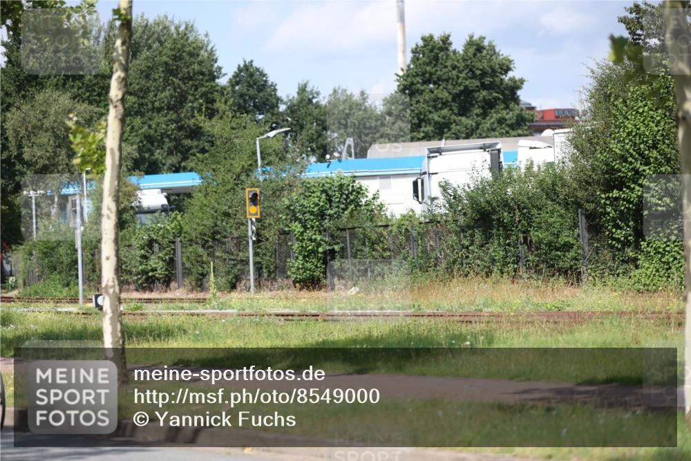 10.08.2025 - GEWOBA Citytriathlon Bremen Yannick Fuchs http://msf.ph/oto/8549000 10.08.2025 12:15:52 Radfahren 600, 626, 641, 682, 686, 707, 715, 824, 836, 839, 840, 859, 891, 1016, 1022 meine-sportfotos.de