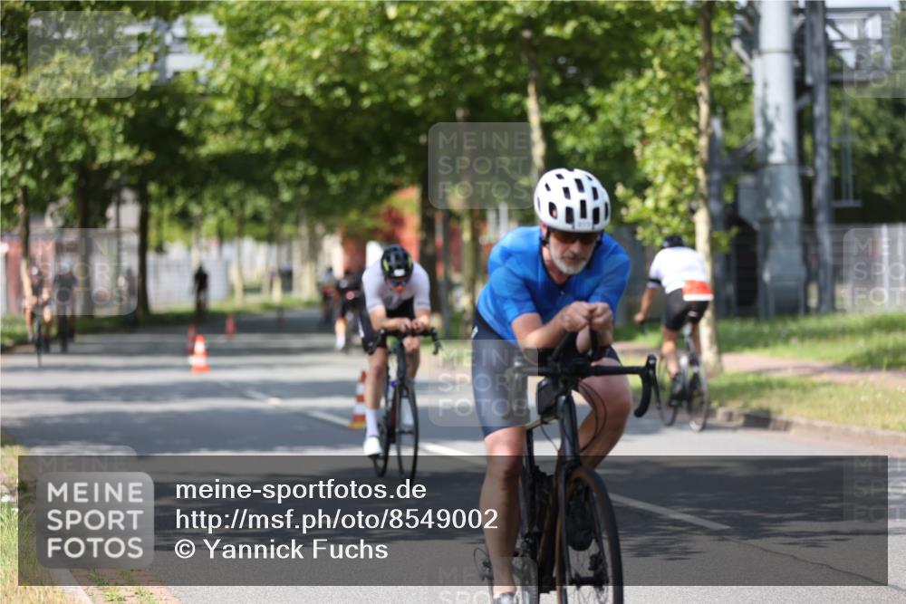 10.08.2025 - GEWOBA Citytriathlon Bremen Yannick Fuchs http://msf.ph/oto/8549002 10.08.2025 12:15:53 Radfahren 600, 626, 654, 682, 686, 707, 715, 824, 836, 839, 840, 859, 891, 1016, 1022 meine-sportfotos.de