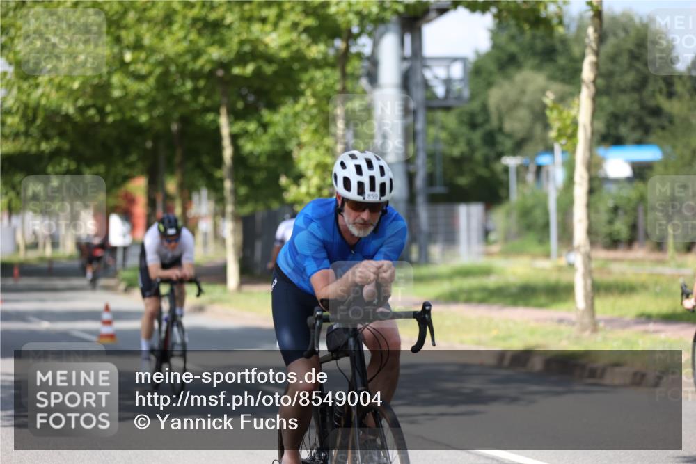 10.08.2025 - GEWOBA Citytriathlon Bremen Yannick Fuchs http://msf.ph/oto/8549004 10.08.2025 12:15:53 Radfahren 600, 626, 654, 682, 686, 707, 715, 824, 836, 839, 840, 859, 891, 1016, 1022 meine-sportfotos.de