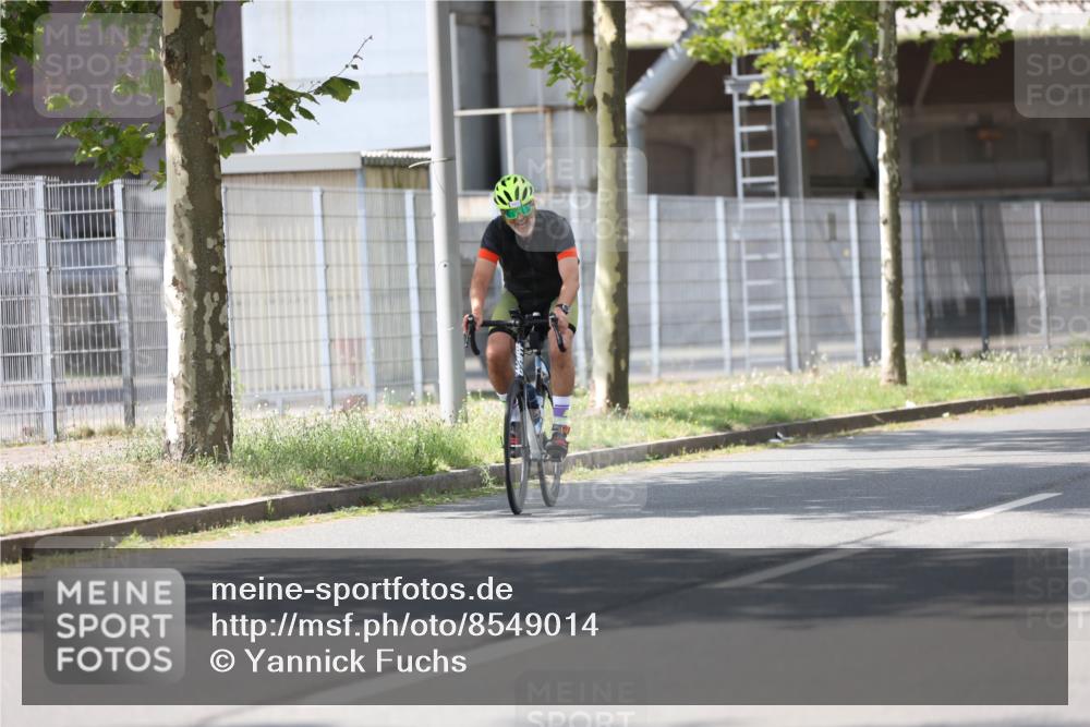 10.08.2025 - GEWOBA Citytriathlon Bremen Yannick Fuchs http://msf.ph/oto/8549014 10.08.2025 13:19:27 Radfahren 762, 803, 983, 1002 meine-sportfotos.de