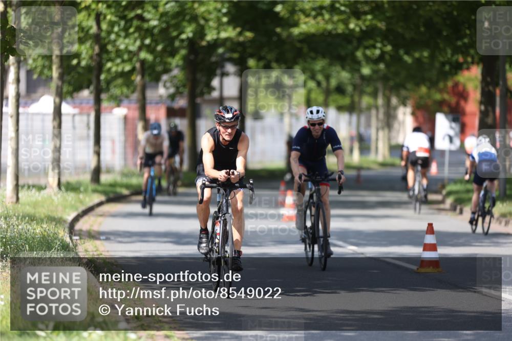 10.08.2025 - GEWOBA Citytriathlon Bremen Yannick Fuchs http://msf.ph/oto/8549022 10.08.2025 12:15:56 Radfahren 600, 626, 654, 682, 686, 707, 715, 824, 836, 839, 840, 859, 891, 1016, 1022 meine-sportfotos.de