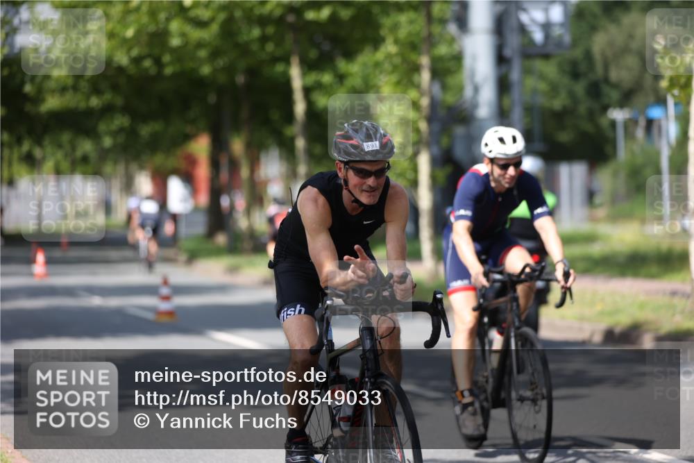 10.08.2025 - GEWOBA Citytriathlon Bremen Yannick Fuchs http://msf.ph/oto/8549033 10.08.2025 12:15:57 Radfahren 600, 626, 654, 682, 686, 707, 715, 824, 836, 839, 840, 859, 891, 1016, 1022 meine-sportfotos.de