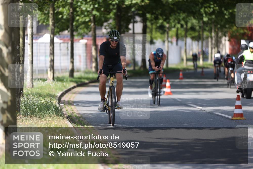 10.08.2025 - GEWOBA Citytriathlon Bremen Yannick Fuchs http://msf.ph/oto/8549057 10.08.2025 12:16:00 Radfahren 600, 654, 682, 686, 707, 715, 824, 836, 839, 840, 859, 891, 1016, 1022 meine-sportfotos.de