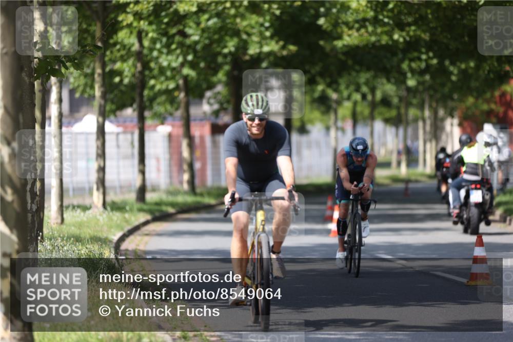 10.08.2025 - GEWOBA Citytriathlon Bremen Yannick Fuchs http://msf.ph/oto/8549064 10.08.2025 12:16:00 Radfahren 600, 654, 682, 686, 707, 715, 824, 836, 839, 840, 859, 891, 1016, 1022 meine-sportfotos.de