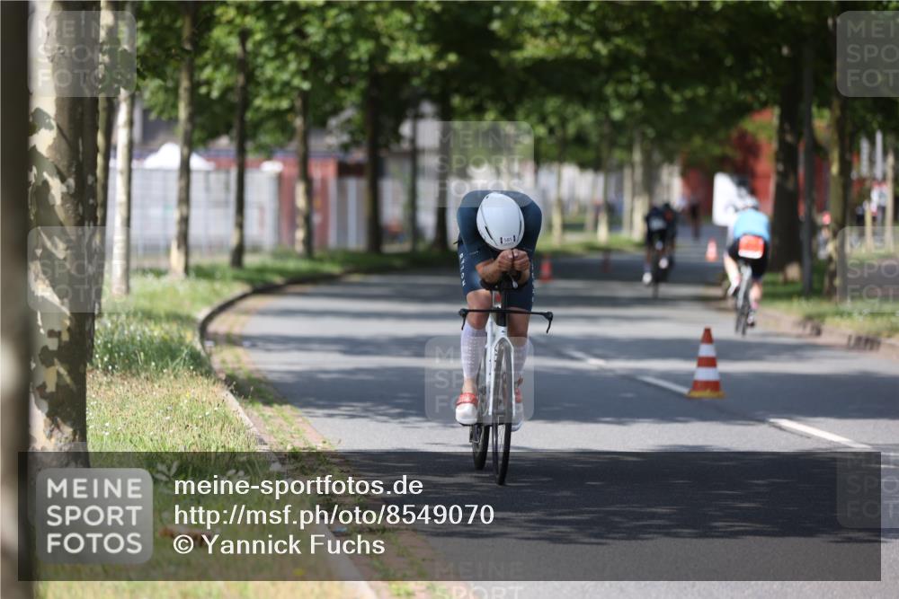 10.08.2025 - GEWOBA Citytriathlon Bremen Yannick Fuchs http://msf.ph/oto/8549070 10.08.2025 12:16:08 Radfahren 600, 654, 686, 707, 824, 891, 1022 meine-sportfotos.de
