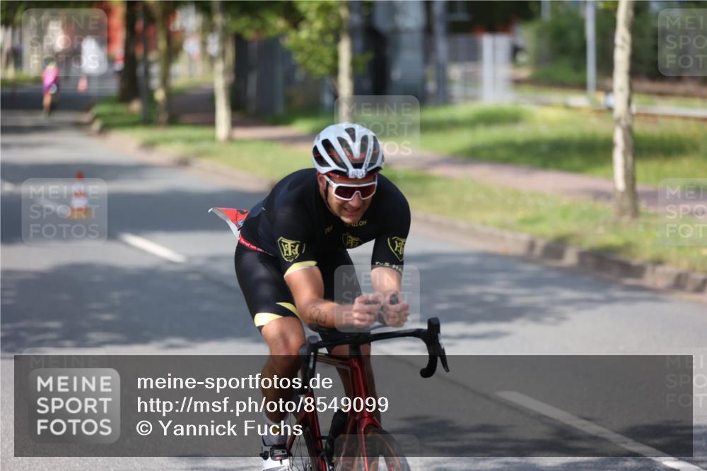 10.08.2025 - GEWOBA Citytriathlon Bremen Yannick Fuchs http://msf.ph/oto/8549099 10.08.2025 12:16:21 Radfahren 820 meine-sportfotos.de