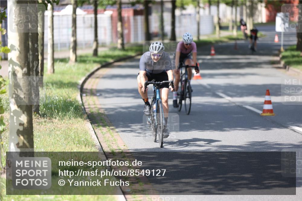 10.08.2025 - GEWOBA Citytriathlon Bremen Yannick Fuchs http://msf.ph/oto/8549127 10.08.2025 12:17:28 Radfahren 671, 766, 856, 912 meine-sportfotos.de