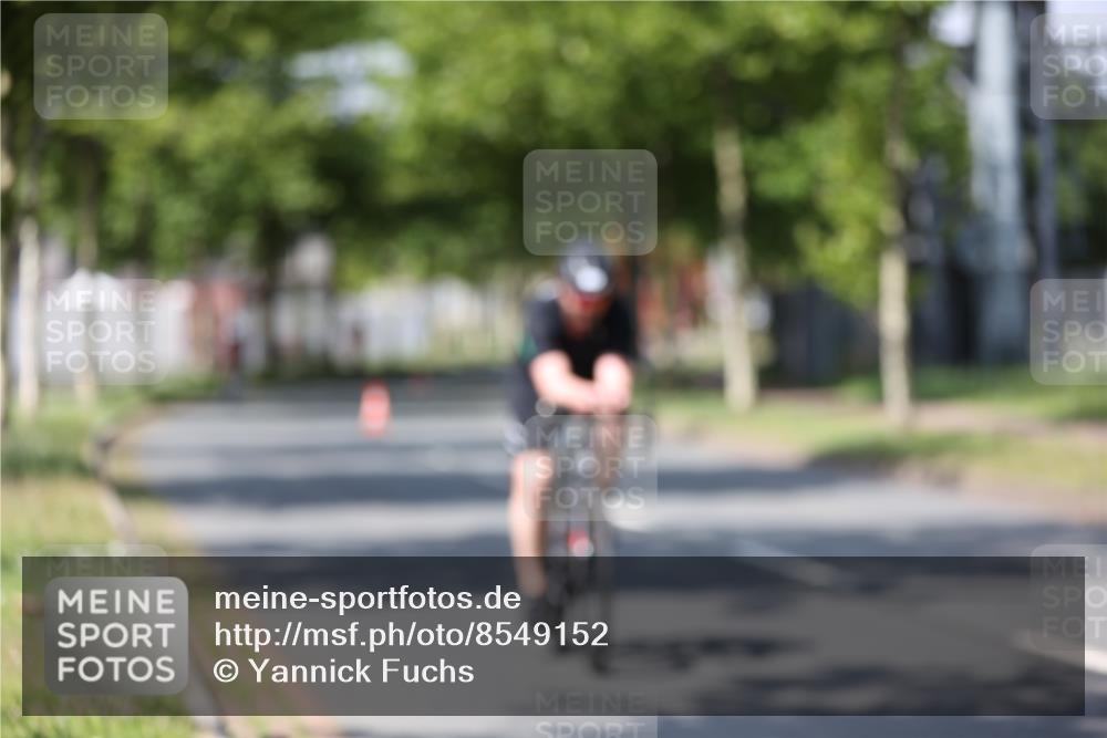 10.08.2025 - GEWOBA Citytriathlon Bremen Yannick Fuchs http://msf.ph/oto/8549152 10.08.2025 12:17:39 Radfahren 560, 566, 671, 766, 912, 1025 meine-sportfotos.de