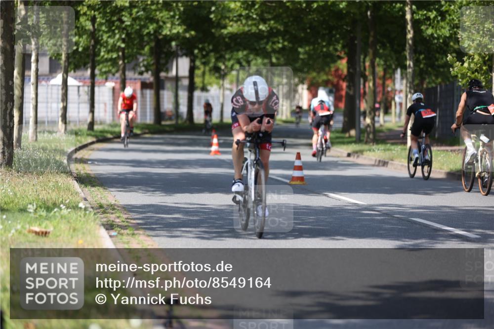 10.08.2025 - GEWOBA Citytriathlon Bremen Yannick Fuchs http://msf.ph/oto/8549164 10.08.2025 12:17:42 Radfahren 560, 566, 741, 765, 766, 912, 1025 meine-sportfotos.de