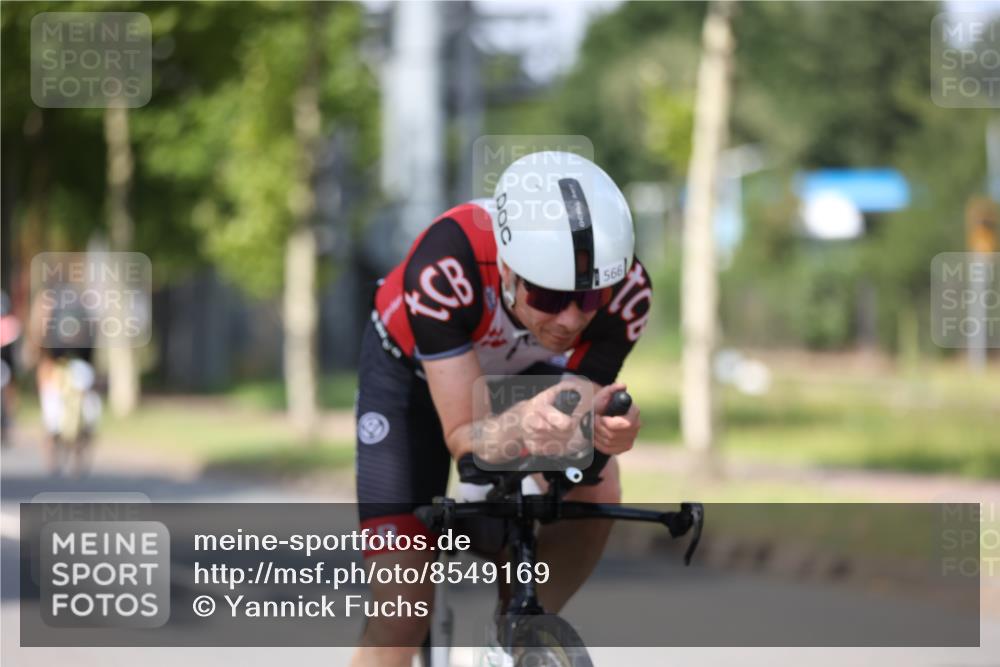 10.08.2025 - GEWOBA Citytriathlon Bremen Yannick Fuchs http://msf.ph/oto/8549169 10.08.2025 12:17:43 Radfahren 560, 566, 741, 765, 766, 912, 1025 meine-sportfotos.de
