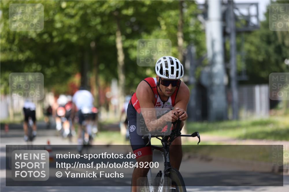 10.08.2025 - GEWOBA Citytriathlon Bremen Yannick Fuchs http://msf.ph/oto/8549200 10.08.2025 12:17:49 Radfahren 560, 566, 741, 765, 766, 933, 1025 meine-sportfotos.de