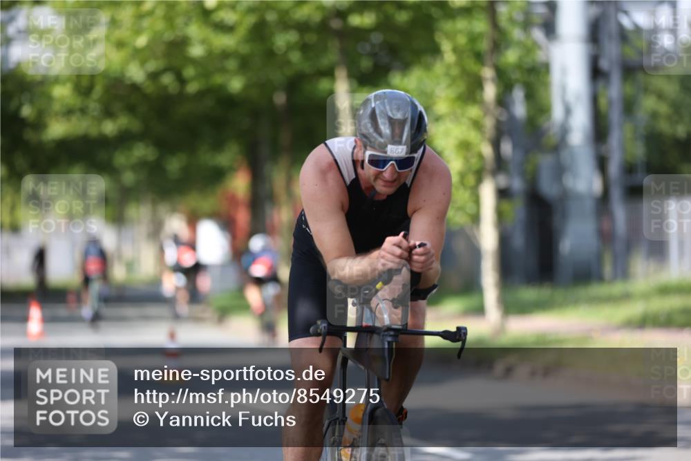 10.08.2025 - GEWOBA Citytriathlon Bremen Yannick Fuchs http://msf.ph/oto/8549275 10.08.2025 12:18:02 Radfahren 553, 560, 579, 582, 741, 765, 794, 833, 867, 933, 966, 977 meine-sportfotos.de