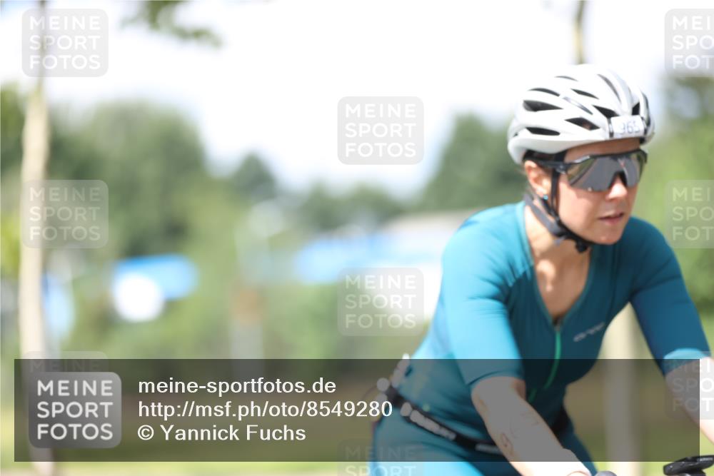 10.08.2025 - GEWOBA Citytriathlon Bremen Yannick Fuchs http://msf.ph/oto/8549280 10.08.2025 13:23:55 Radfahren 930, 965, 972 meine-sportfotos.de