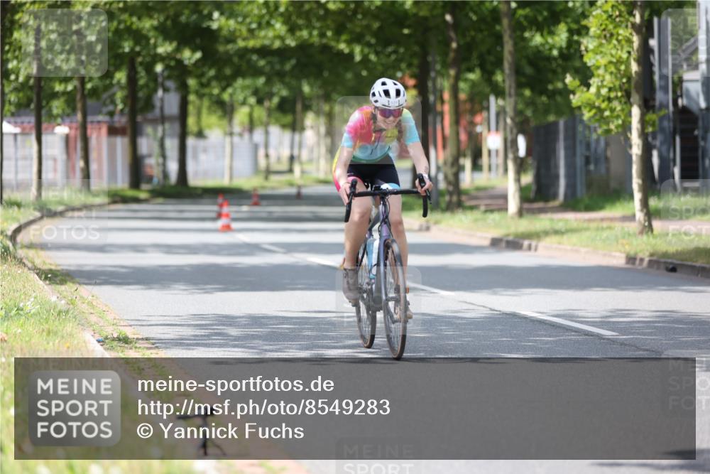 10.08.2025 - GEWOBA Citytriathlon Bremen Yannick Fuchs http://msf.ph/oto/8549283 10.08.2025 13:24:11 Radfahren 929 meine-sportfotos.de