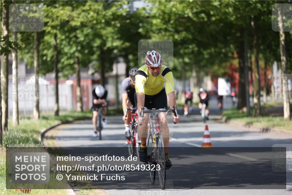 10.08.2025 - GEWOBA Citytriathlon Bremen Yannick Fuchs http://msf.ph/oto/8549323 10.08.2025 12:18:09 Radfahren 553, 579, 582, 794, 833, 867, 914, 933, 966, 977 meine-sportfotos.de