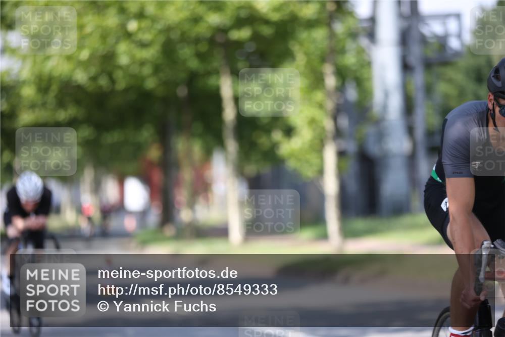 10.08.2025 - GEWOBA Citytriathlon Bremen Yannick Fuchs http://msf.ph/oto/8549333 10.08.2025 12:18:11 Radfahren 553, 579, 582, 794, 833, 867, 914, 966, 973, 977 meine-sportfotos.de