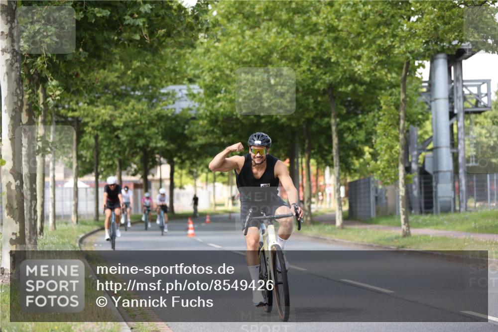 10.08.2025 - GEWOBA Citytriathlon Bremen Yannick Fuchs http://msf.ph/oto/8549426 10.08.2025 12:18:34 Radfahren 584, 637, 642, 652, 678, 680, 759, 763, 781, 855, 919, 973, 1015, 1029 meine-sportfotos.de