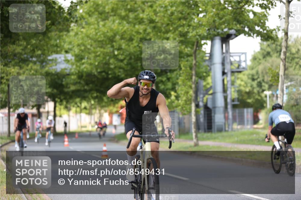 10.08.2025 - GEWOBA Citytriathlon Bremen Yannick Fuchs http://msf.ph/oto/8549431 10.08.2025 12:18:34 Radfahren 584, 637, 642, 652, 678, 680, 759, 763, 781, 855, 919, 973, 1015, 1029 meine-sportfotos.de