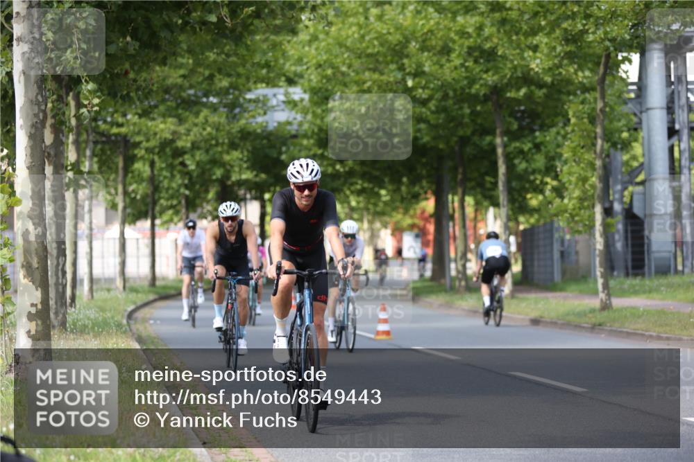 10.08.2025 - GEWOBA Citytriathlon Bremen Yannick Fuchs http://msf.ph/oto/8549443 10.08.2025 12:18:36 Radfahren 584, 637, 642, 652, 678, 680, 759, 763, 781, 855, 919, 973, 1015, 1018, 1029 meine-sportfotos.de