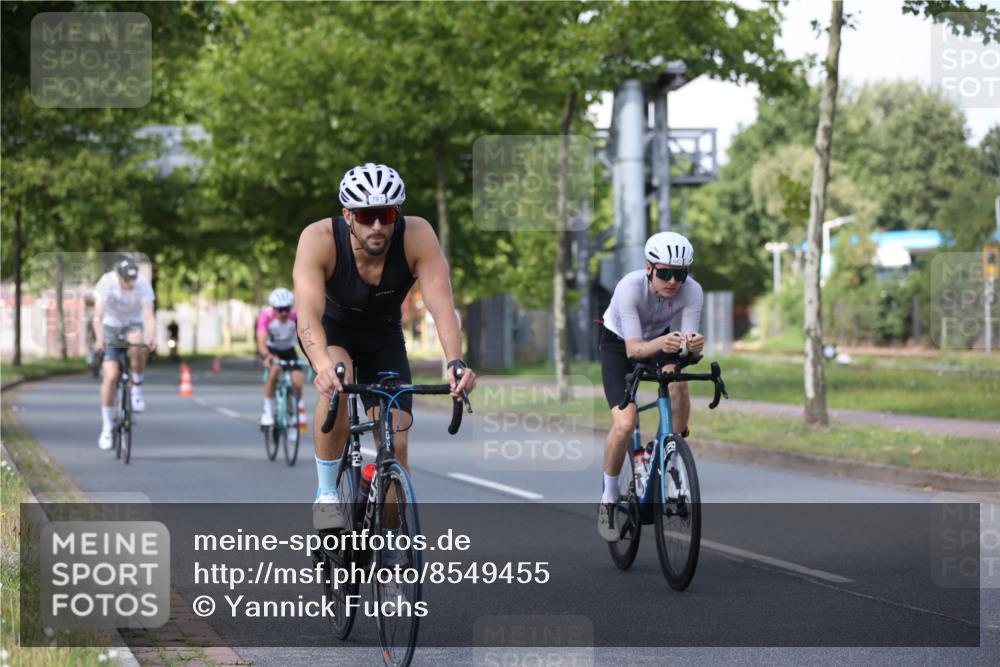 10.08.2025 - GEWOBA Citytriathlon Bremen Yannick Fuchs http://msf.ph/oto/8549455 10.08.2025 12:18:38 Radfahren 584, 637, 642, 652, 678, 680, 759, 763, 781, 855, 919, 1015, 1018, 1029 meine-sportfotos.de