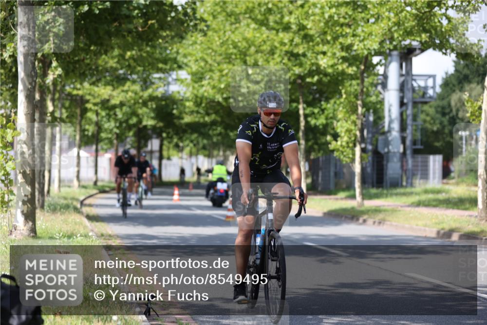 10.08.2025 - GEWOBA Citytriathlon Bremen Yannick Fuchs http://msf.ph/oto/8549495 10.08.2025 12:18:49 Radfahren 556, 584, 642, 652, 759, 781, 789, 790, 825, 853, 978, 982, 1015, 1018, 1029 meine-sportfotos.de