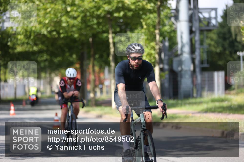 10.08.2025 - GEWOBA Citytriathlon Bremen Yannick Fuchs http://msf.ph/oto/8549502 10.08.2025 12:18:52 Radfahren 556, 642, 652, 789, 790, 825, 853, 978, 982, 1015, 1018, 1029 meine-sportfotos.de